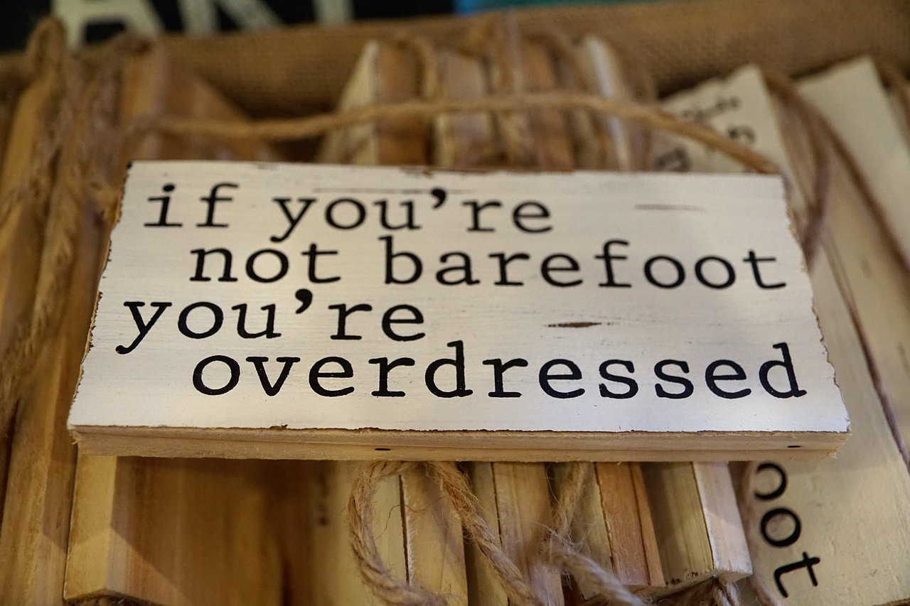 Warum wirken overdressed Frauen weniger intelligent?